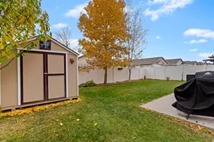 211 N Boston Dr W, North Salt Lake, UT 84054 - Photo 27