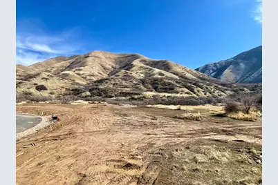 2056 E Maple Hills Ln, Mapleton, UT 84664 - Photo 3