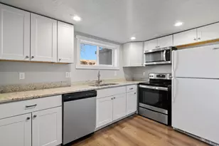 652 W Gardenia Dr, Midvale, UT 84047 - Photo 15