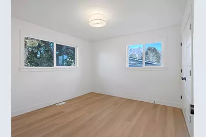 2095 E Rolling Knolls Way S, Salt Lake City, UT 84121 - Photo 13