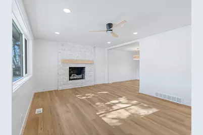 2095 E Rolling Knolls Way S, Salt Lake City, UT 84121 - Photo 3