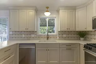 2095 E Rolling Knolls Way S, Salt Lake City, UT 84121 - Photo 7