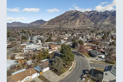 2095 E Rolling Knolls Way S, Salt Lake City, UT 84121 - Photo 45