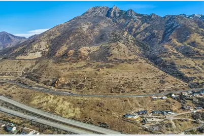 5560 S Wasatch Blvd, Holladay, UT 84124 - Photo 3