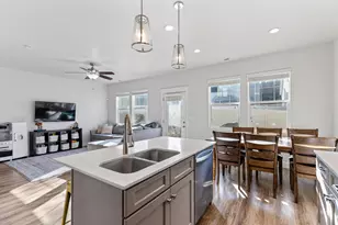 1540 E Primrose Ln, Layton, UT 84040 - Photo 5