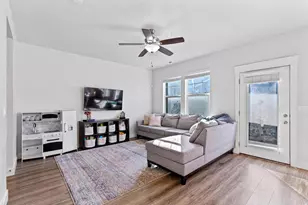 1540 E Primrose Ln, Layton, UT 84040 - Photo 3