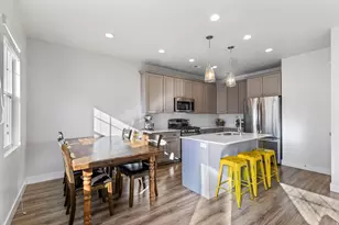 1540 E Primrose Ln, Layton, UT 84040 - Photo 7