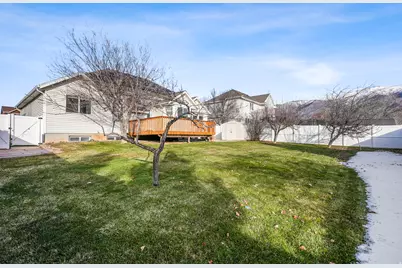 1292 E 2675 N, Layton, UT 84040 - Photo 11