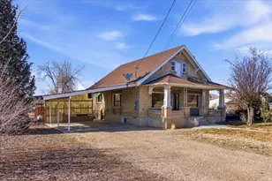 206 S 300 W, Mount Pleasant, UT 84647 - Photo 3