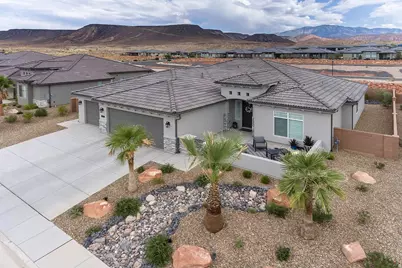 2046 N Vista Dr, Washington, UT 84780 - Photo 1