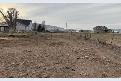 6167 S 2800 W, Lake Shore, UT 84660 - Photo 9