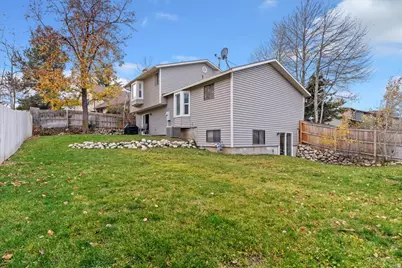 8931 S Quail Hollow Dr, Sandy, UT 84093 - Photo 29