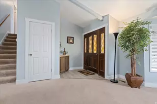 8931 S Quail Hollow Dr, Sandy, UT 84093 - Photo 3