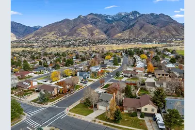 8931 S Quail Hollow Dr, Sandy, UT 84093 - Photo 33