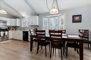 8931 S Quail Hollow Dr, Sandy, UT 84093 - Photo 7