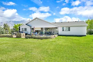 3139 N Pelican Dr, Farr West, UT 84404 - Photo 37