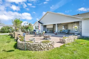 3139 N Pelican Dr, Farr West, UT 84404 - Photo 35