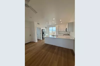 1336 E Lone Rock View Dr, Big Water, UT 84741 - Photo 1