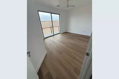 1336 E Lone Rock View Dr, Big Water, UT 84741 - Photo 13