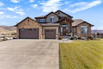 560 S 8600 E, Huntsville, UT 84317 - Photo 1