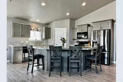 2045 E Mine Rock Rd, Lake Point, UT 84074 - Photo 7