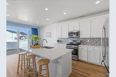 5492 North Yeager Ln N, Eagle Mountain, UT 84005 - Photo 3