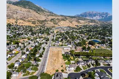 150 E 800 N #2, Lindon, UT 84042 - Photo 3