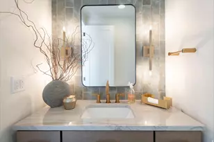 4445 S Holladay Park Ln, Holladay, UT 84124 - Photo 9