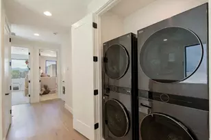 4445 S Holladay Park Ln, Holladay, UT 84124 - Photo 13