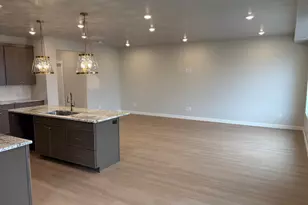 1063 W Audrey Ln S, Woods Cross, UT 84087 - Photo 3