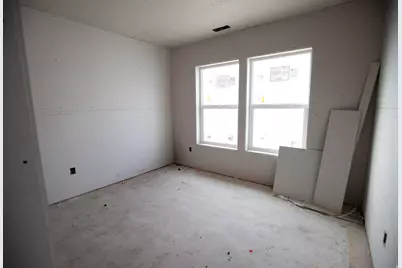 1063 W Audrey Ln S, Woods Cross, UT 84087 - Photo 9