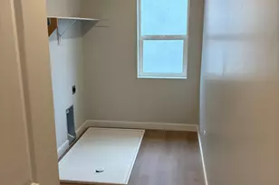 1063 W Audrey Ln S, Woods Cross, UT 84087 - Photo 9