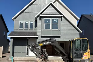 1063 W Audrey Ln S, Woods Cross, UT 84087 - Photo 1