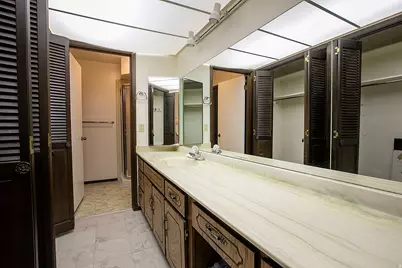 275 E Peach Ln S, Bountiful, UT 84010 - Photo 13