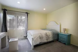 275 E Peach Ln S, Bountiful, UT 84010 - Photo 15