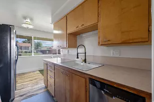 1185 E Hillcrest Dr, Springville, UT 84663 - Photo 11