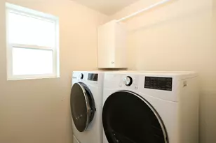 1874 W Parkview Dr, Syracuse, UT 84075 - Photo 21