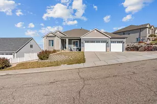 3354 W Kingsbury Dr, Cedar City, UT 84720 - Photo 1