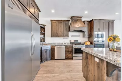 583 E Parker Pl, Vineyard, UT 84059 - Photo 11