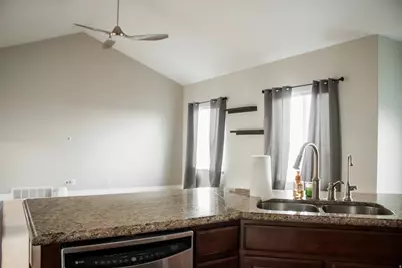 3334 S Peregrine Trl, Saratoga Springs, UT 84045 - Photo 7