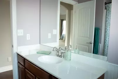 3334 S Peregrine Trl, Saratoga Springs, UT 84045 - Photo 21