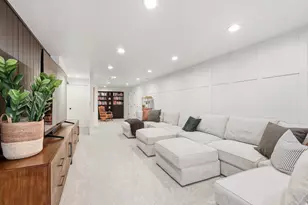 383 S 950 W, Layton, UT 84041 - Photo 25