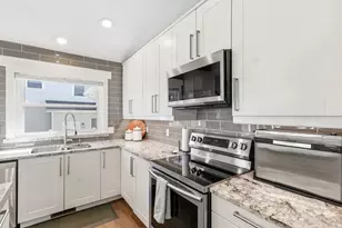 383 S 950 W, Layton, UT 84041 - Photo 7