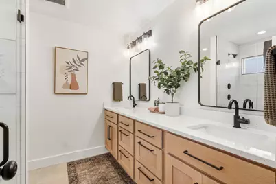 383 S 950 W, Layton, UT 84041 - Photo 13