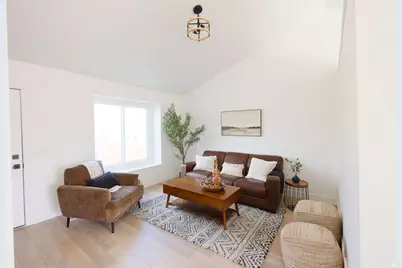 1012 W 2525 N, Layton, UT 84041 - Photo 3