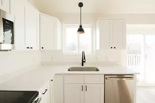 1012 W 2525 N, Layton, UT 84041 - Photo 13