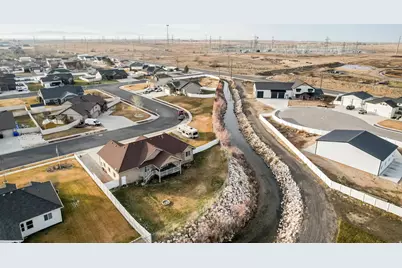 3942 N 2650 W, Farr West, UT 84404 - Photo 45