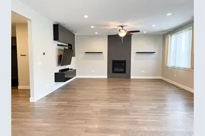 3887 E Clubhouse Ln, Eagle Mountain, UT 84005 - Photo 9