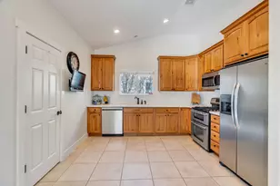 10774 S Navarro Way, South Jordan, UT 84095 - Photo 11