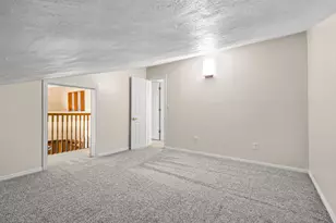 9153 S Jefferson Pl, Sandy, UT 84070 - Photo 13